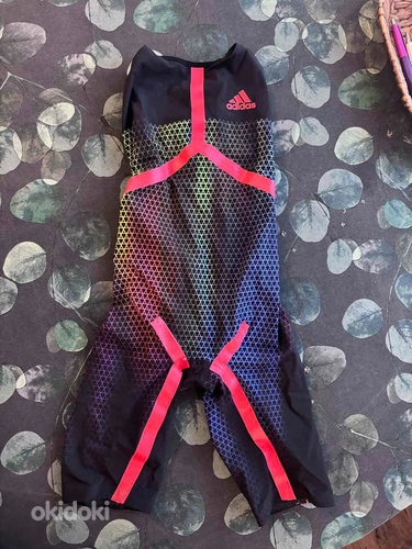 Adidas Adizero XVI ujumistrikoo võistluseks