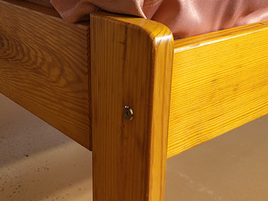 Täispuidust voodi 80x200 koos madratsiga (4 foto / 5)