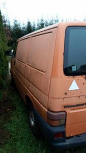 Volkswagen Transporter 2.5 65kW BRONEERIT. (4 foto / 8)