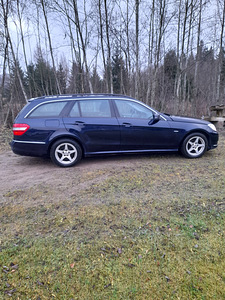 Mercedes Benz E200 tdi 2010 (2 foto / 10)