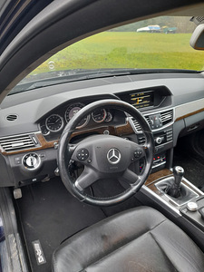 Mercedes Benz E200 tdi 2010 (10 foto / 10)