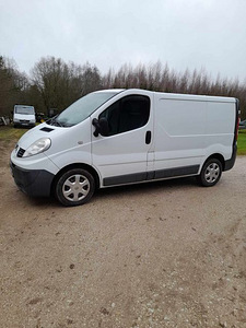 RENAULT TRAFIC 2,0 D 2012 (6 foto / 9)