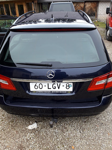 Mercedes-Benz E 200 BlueEfficiency 2.1 CDI 100kW (5 foto / 10)