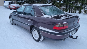 Opel Omega 2.0 100kw (2 foto / 5)