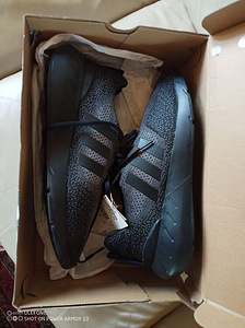 Adidas SWIFT RUN sneaker/tossud mehele 44/45