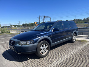 Volvo V70 XC (2 foto / 9)