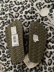 Sandals for Boy Size UK 7 John Lewis (2 foto / 5)