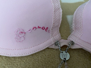 Unpadded wire bra in Pink Colour UK 34A EU 75A No Romeo (1 foto / 6)