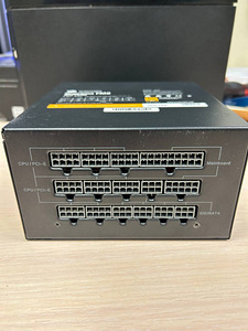 Toiteplok SilentiumPC Supremo FM2 750w (2 foto / 5)