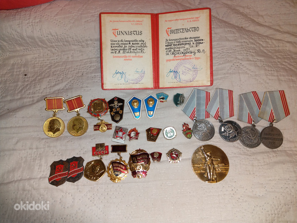 Ordenid,medalid, märgid (foto #1)