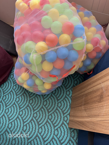 Пластиковые шарики Mochtoys ~900 шт 6 см (фото #1)