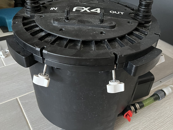 Канистровый фильтр Fluval FX4