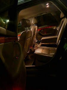 Audi A4 B6 3.0i Quattro 162kw ÜV 08.25 (6 foto / 10)