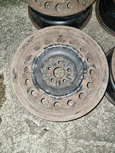 Plekkvelg Toyota (6 foto / 6)