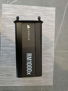 Corsair RM1000x 1000W 80 PLUS Gold (1 foto / 2)