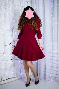 Торжественное платье бордового цвета s. М