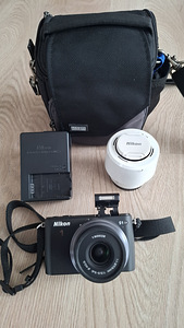 Фотоаппарат Nikon S1 (2 фото из 4)