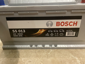 Bosch 100Ah 830A (EN) S5 013 (2 foto / 3)