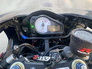 Suzuki GSX-750R (5 foto / 8)