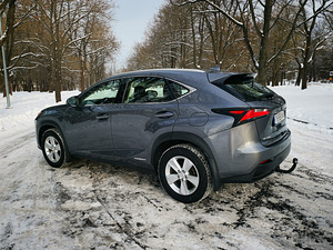 Lexus NX300h Hybrid AWD (5 foto / 15)