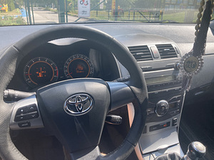 Toyota Corolla (1 фото из 7)