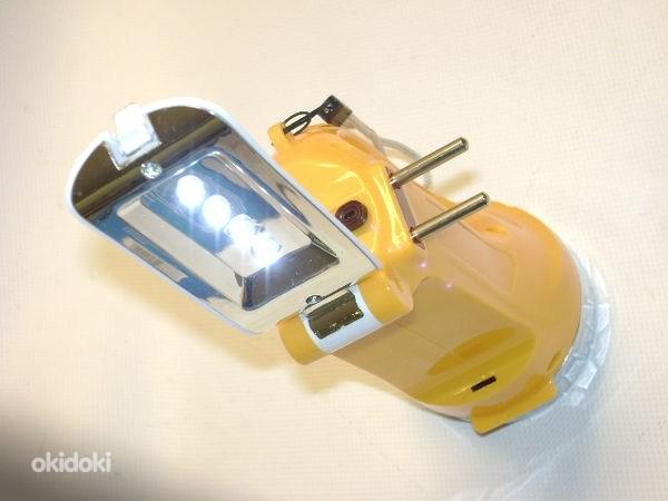 Led фонарик с двумя световыми источниками (фото #2)