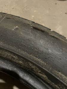 Pirelli P Zero Rosso 245/50 R18 (3 foto / 4)