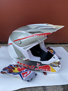 Kini red bull Composite Light (3 foto / 8)