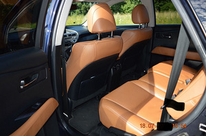 Lexus RX 450h 3,5 183kv (9 foto / 11)