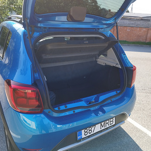 Dacia sandero st (4 foto / 6)