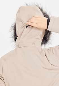 Whistler Courtney lumekombe snowsuit (8 foto / 9)