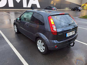 M/V Ford Fiesta 07 1.6d manuaal 3d konks ac (9 foto / 9)