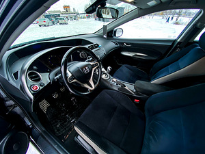 Honda Civic (7 foto / 9)