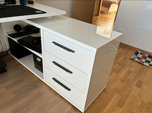 Kirjutuslaud, nurgalaud Disegno kõrgläikega valge (2 foto / 3)
