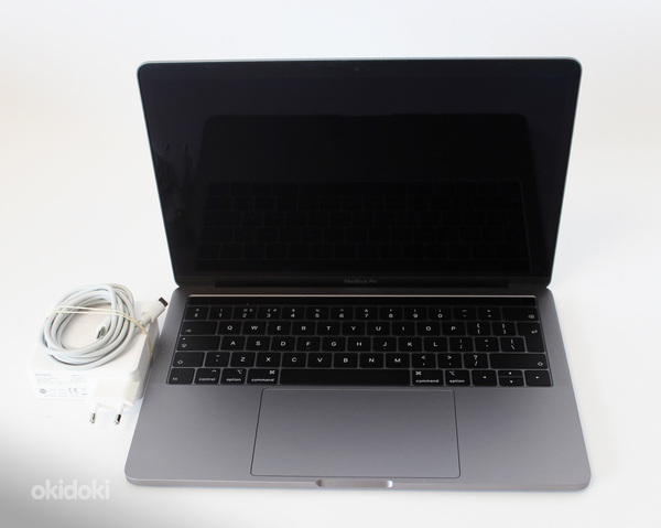 MacBook Pro (13-inch, 2018, Four Thunderbolt 3 ports) (фото #2)
