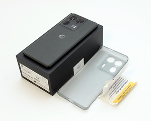 Motorolla 50 Ultra 1TB (2 foto / 3)