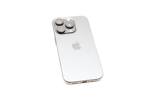 iPhone 16 Pro 256GB (3 фото из 4)