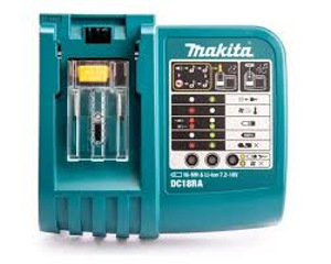 Makita DC18RA (1 foto / 2)