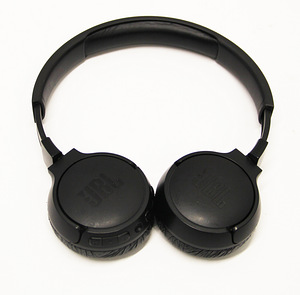 JBL Tune 660NC (2 фото из 3)