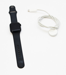 Apple Watch Series 7 41mm GPS (2 foto / 2)