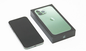 iPhone 13 Pro Max 128GB (2 фото из 3)