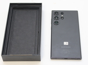 Samsung Galaxy S23 Ultra 256GB (3 foto / 3)