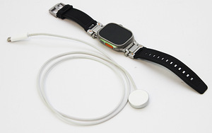 Apple Watch Ultra 49mm LTE (1st Generation) (2 foto / 2)