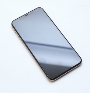 Apple iPhone 11 Pro Max 64GB (3 foto / 3)