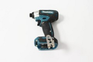 Makita DTD157 (1 foto / 2)