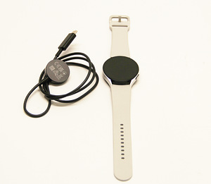 Samsung Galaxy Watch 6 44mm GPS (2 foto / 2)