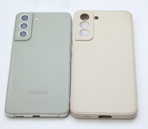 Samsung Galaxy S21 FE 128gb (2 foto / 3)