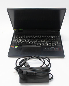 Acer Nitro 16 R7-8HS (2 foto / 3)