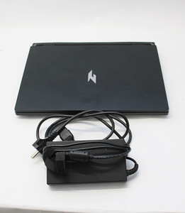 Acer Nitro 16 R7-8HS (3 foto / 3)