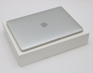 Macbook Pro (13-inch M2 2022) (3 фото из 3)